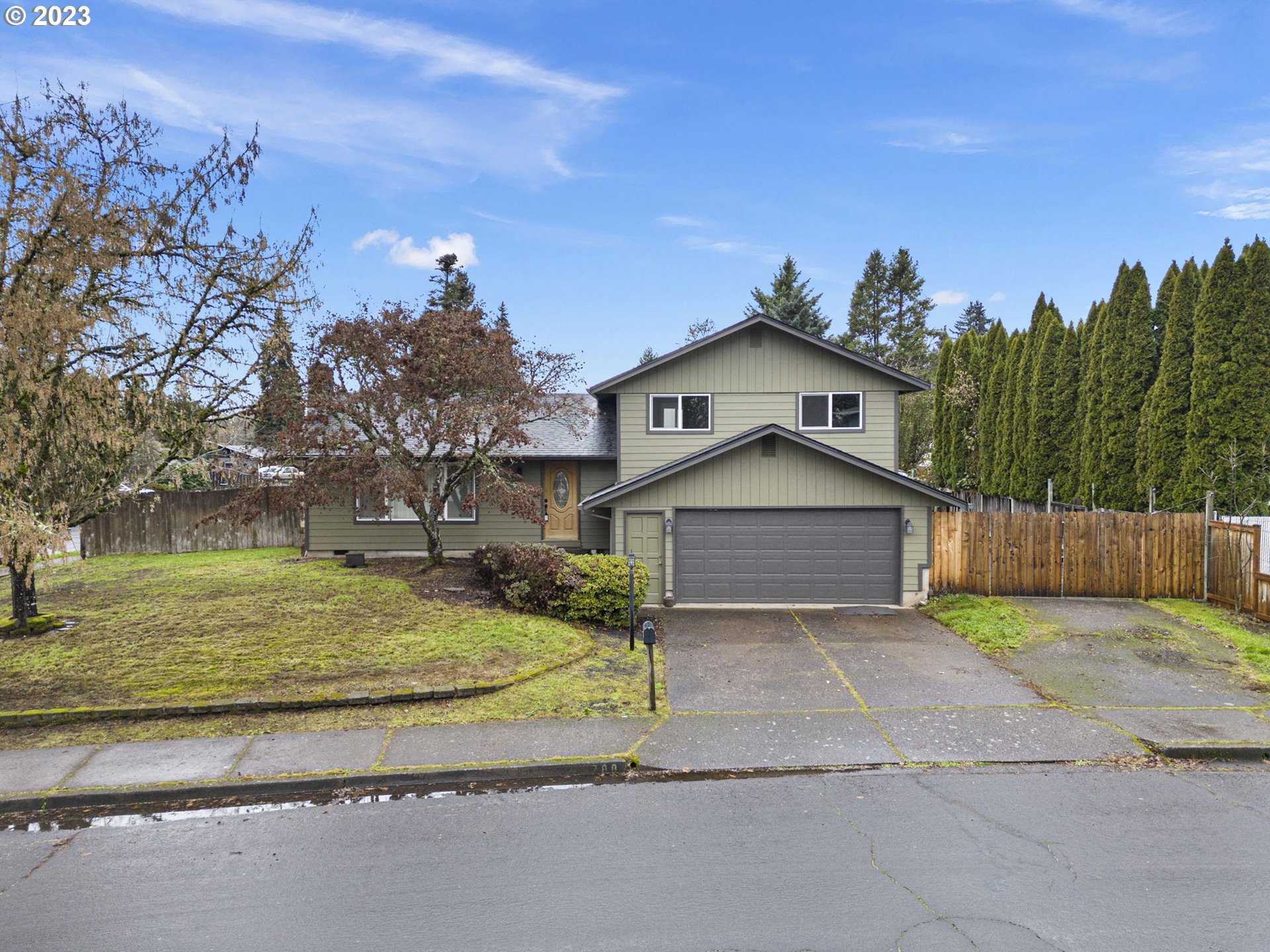 788 70th Street Springfield, OR 97478 - Photo 1 of 39 a view of a house with a yard