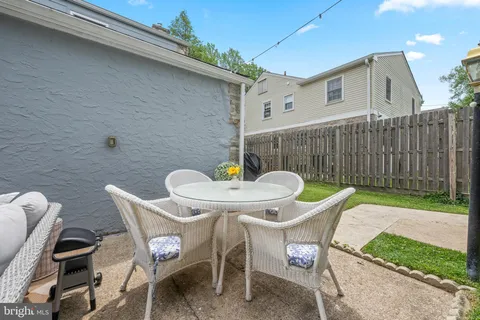 $890,000 | 4 Lowrys Lane, Bryn Mawr, PA 19010