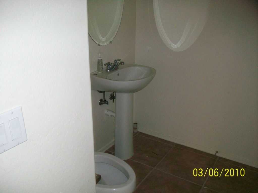 9925 West Chipman Road Tolleson, AZ 85353 - Photo 9 of 20 half bath