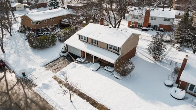 $675,000 | 1718 South Ridge Drive, Arlington Heights, IL 60005