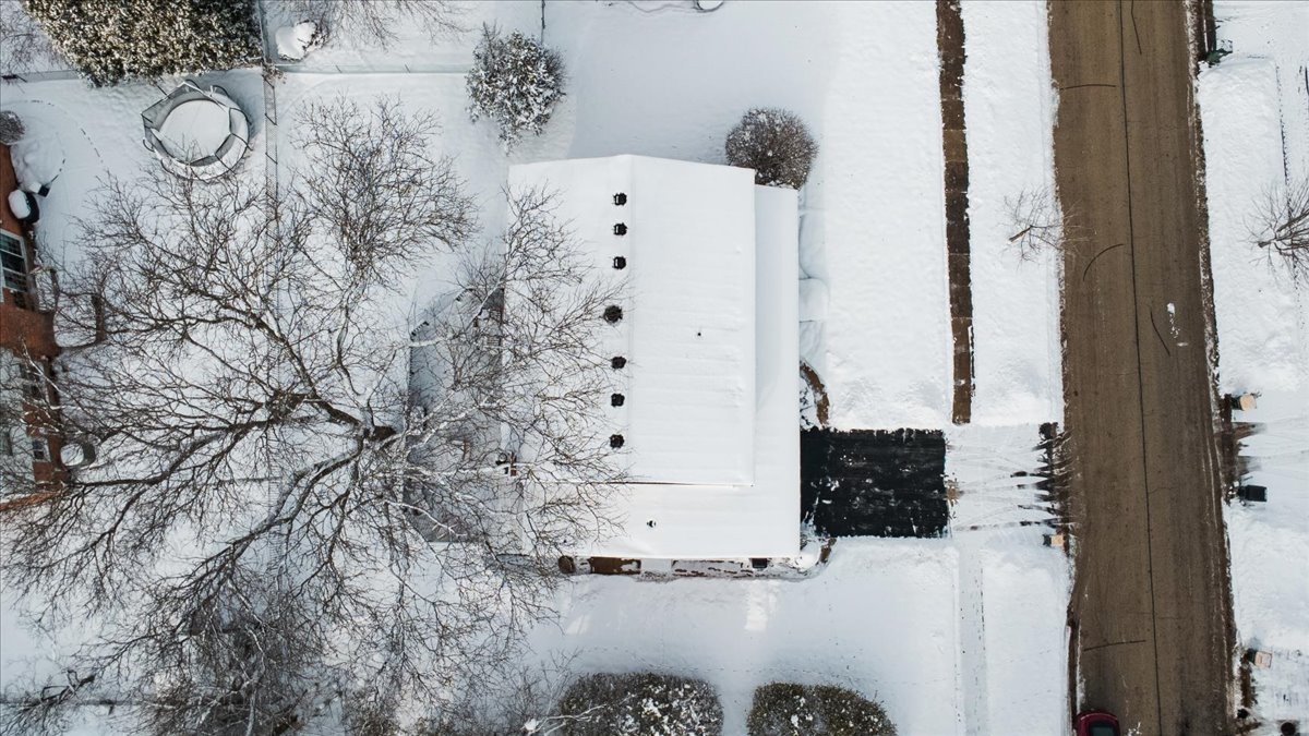 1718 South Ridge Drive Arlington Heights, IL 60005 - Photo 29 of 35 a view of bathroom with shower