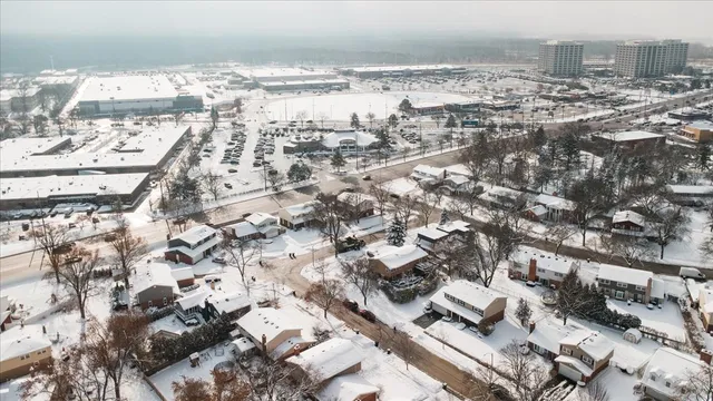 $675,000 | 1718 South Ridge Drive, Arlington Heights, IL 60005