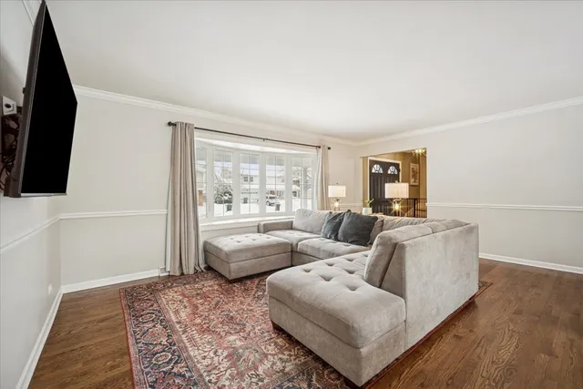 $675,000 | 1718 South Ridge Drive, Arlington Heights, IL 60005