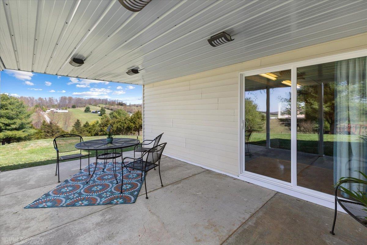 3958 Stanley Road Christiansburg, VA 24073 - Photo 40 of 67 Gallery Image 40