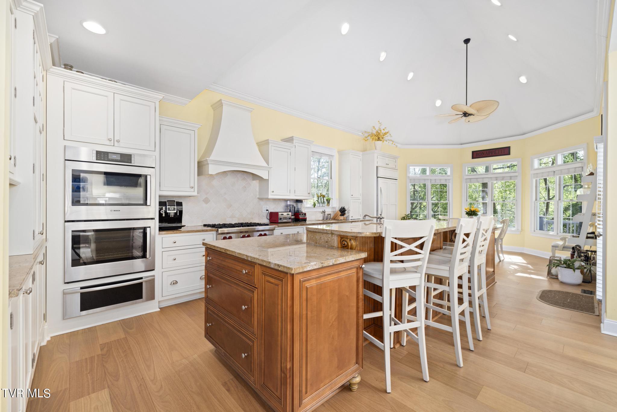 1031 Willows Trace Drive Johnson City, TN 37601 - Photo 13 of 83 Kitchen