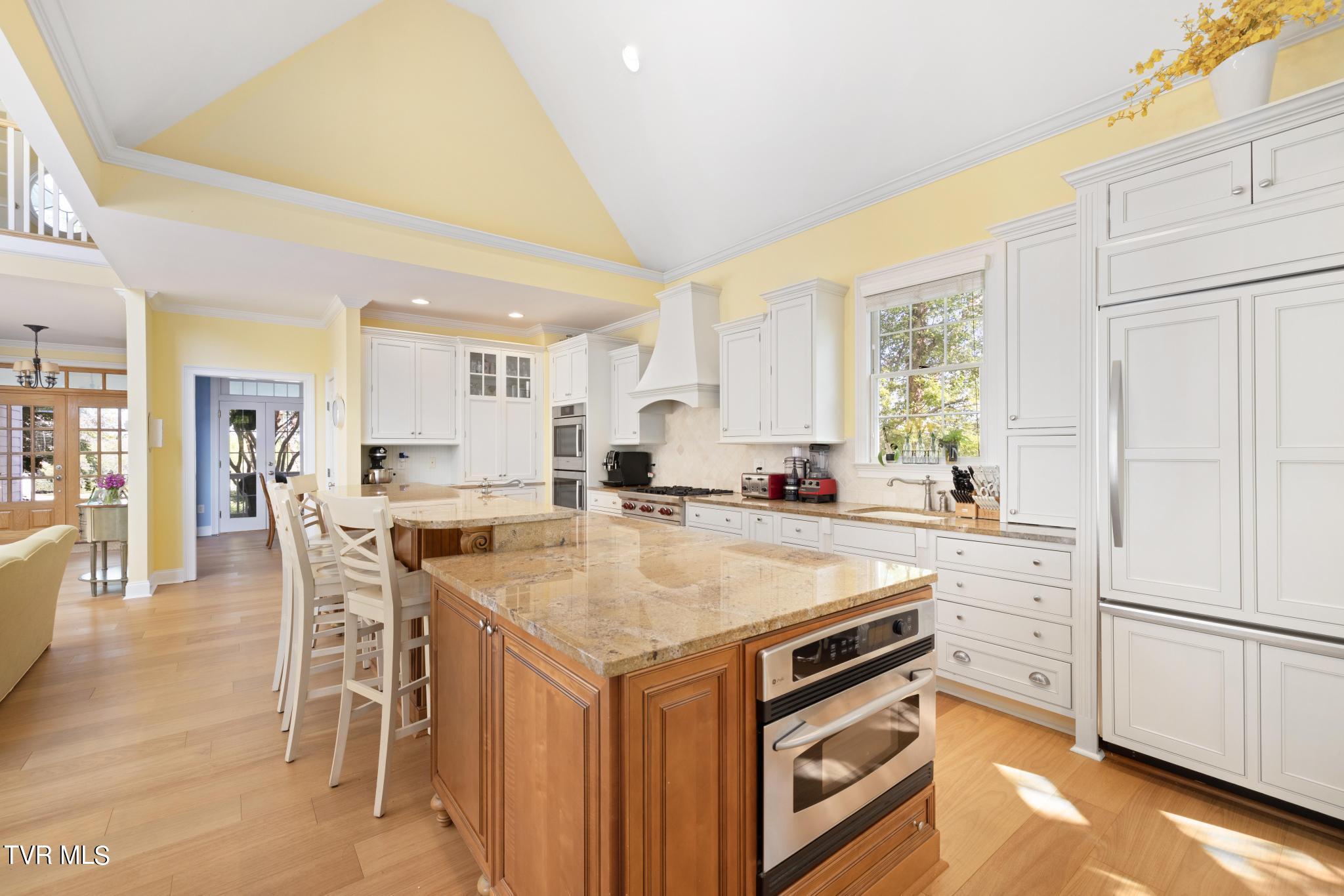 1031 Willows Trace Drive Johnson City, TN 37601 - Photo 15 of 83 Kitchen