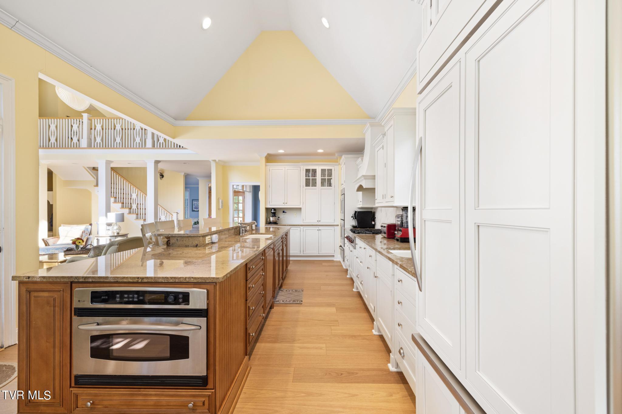 1031 Willows Trace Drive Johnson City, TN 37601 - Photo 16 of 83 Kitchen