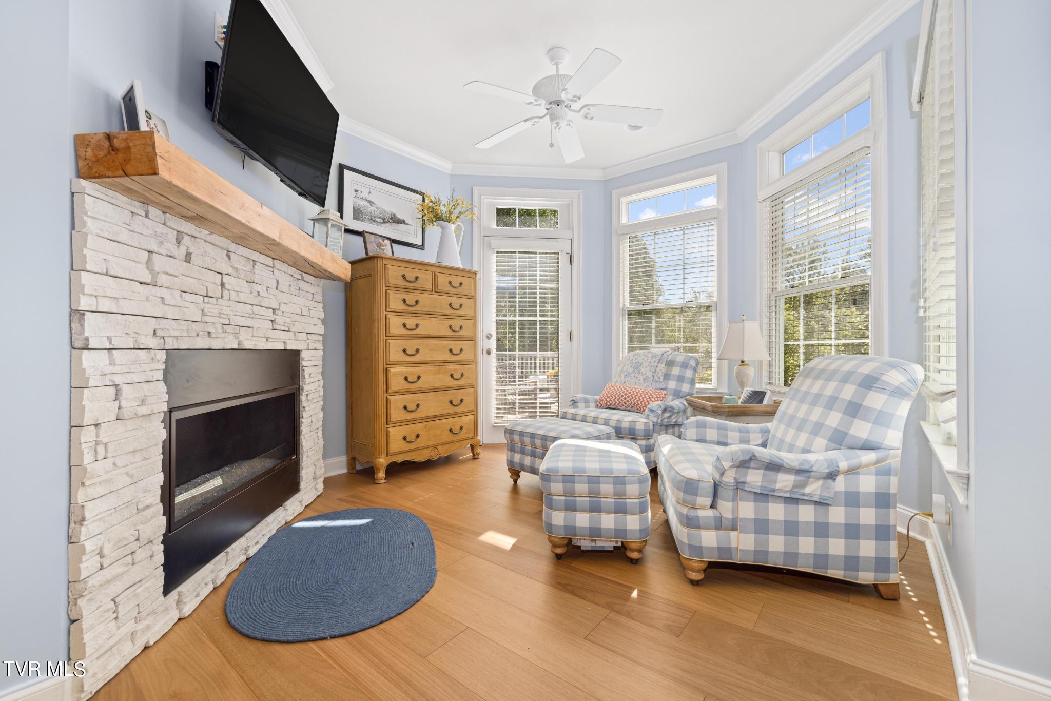1031 Willows Trace Drive Johnson City, TN 37601 - Photo 27 of 83 Sitting area in primary bedroom