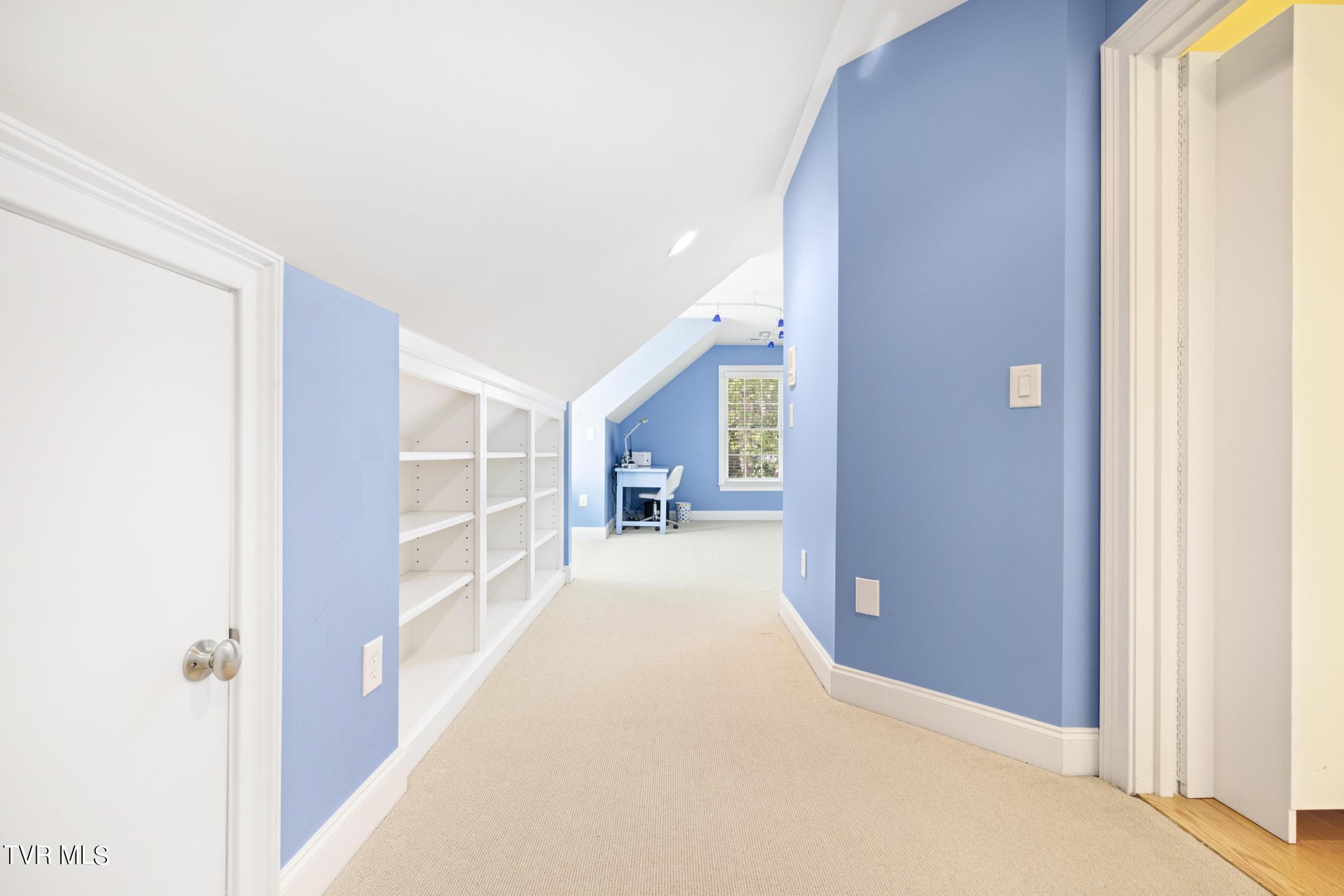 1031 Willows Trace Drive Johnson City, TN 37601 - Photo 39 of 83 Office/flex room