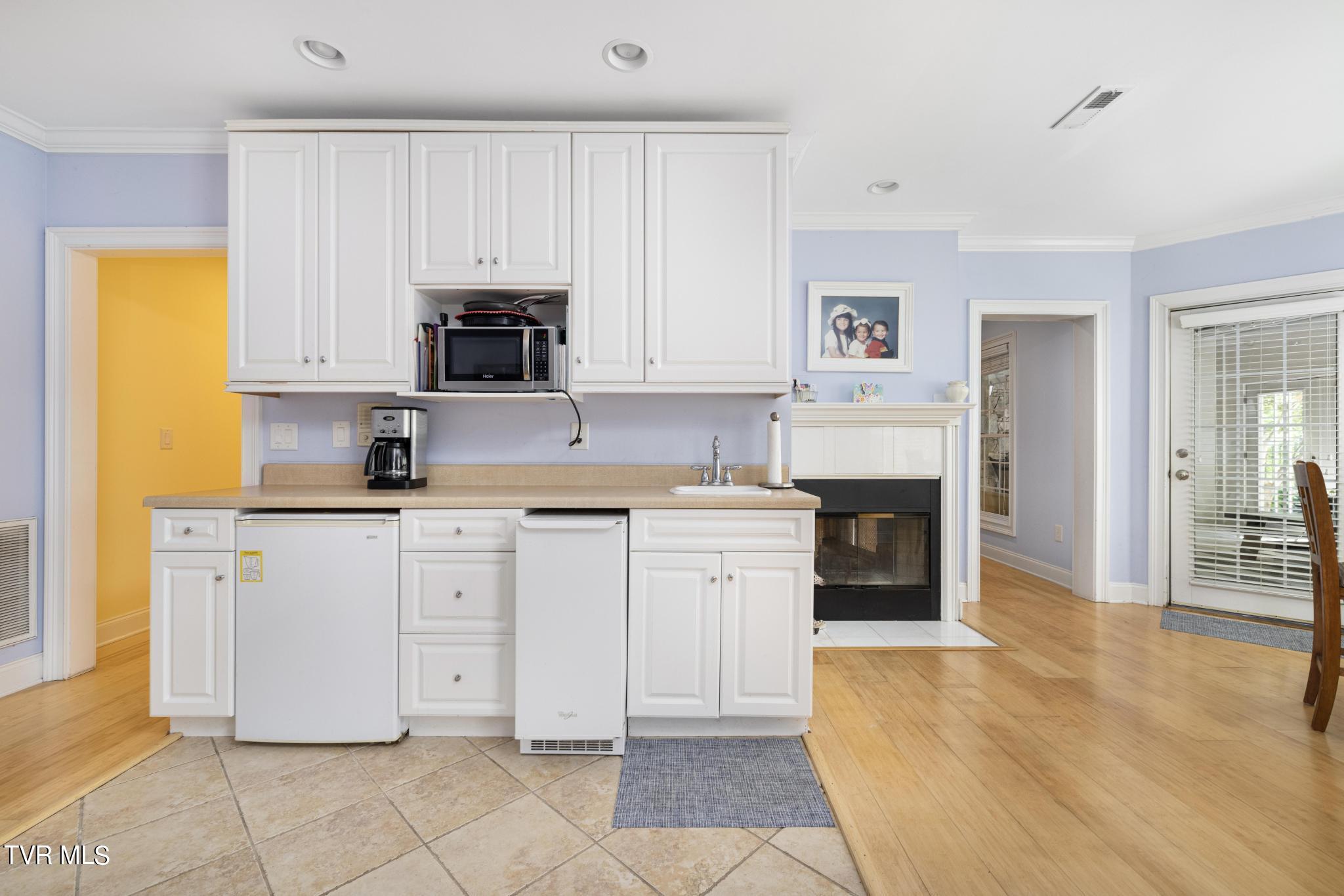 1031 Willows Trace Drive Johnson City, TN 37601 - Photo 55 of 83 Basement kitchenette