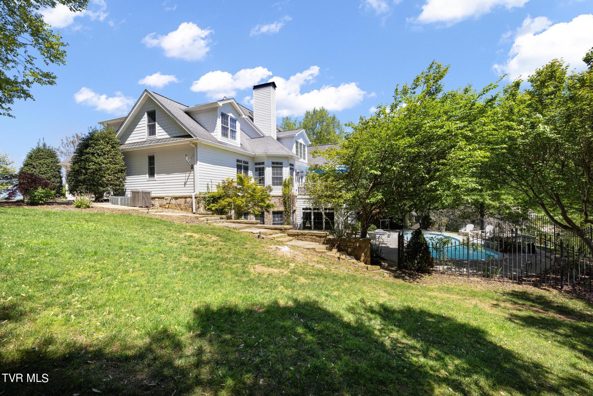 1031 Willows Trace Drive Johnson City, TN 37601 - Photo 75 of 83 Side yard