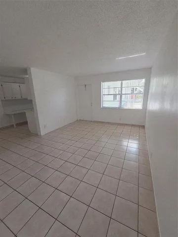 $1,600 | 1007 North 19th Avenue, Unit 4, Hollywood, FL 33020