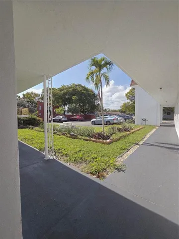 $1,600 | 1007 North 19th Avenue, Unit 4, Hollywood, FL 33020