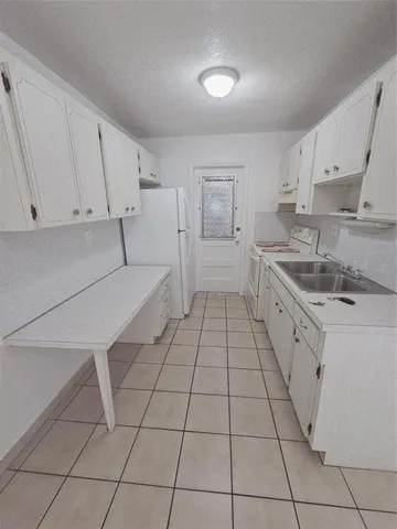 $1,600 | 1007 North 19th Avenue, Unit 4, Hollywood, FL 33020