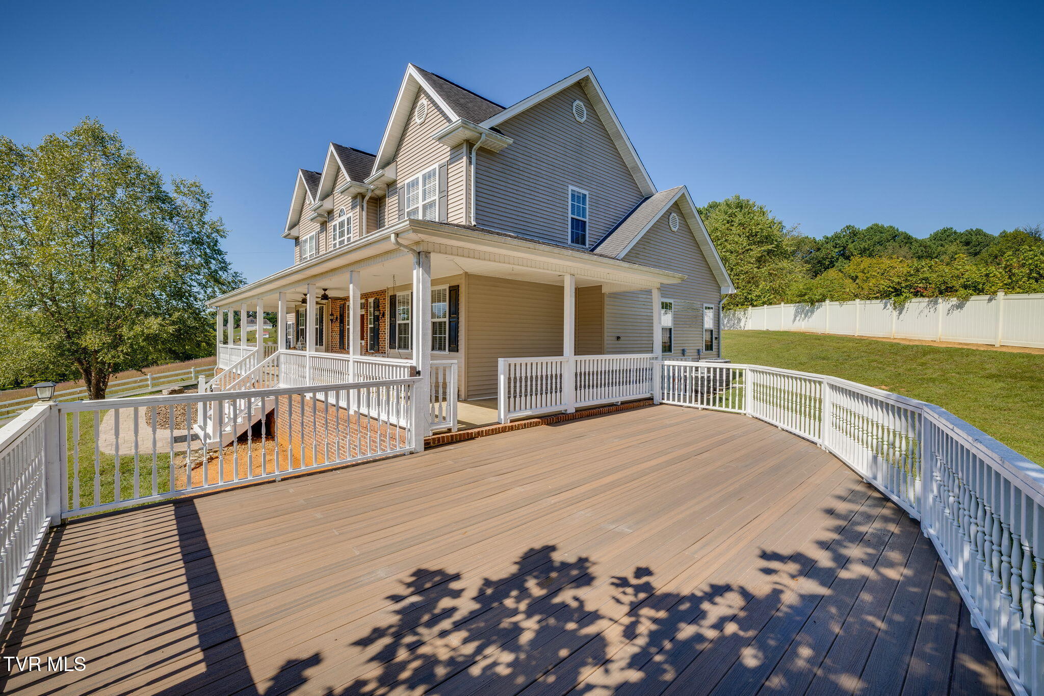 1238 Fordtown Road Jonesborough, TN 37659 - Photo 6 of 60 005