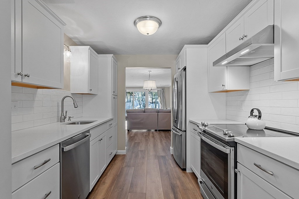 912 Ridgefield Circle, Unit A Clinton, MA 01510 - Photo 6 of 23 Gallery Image 6