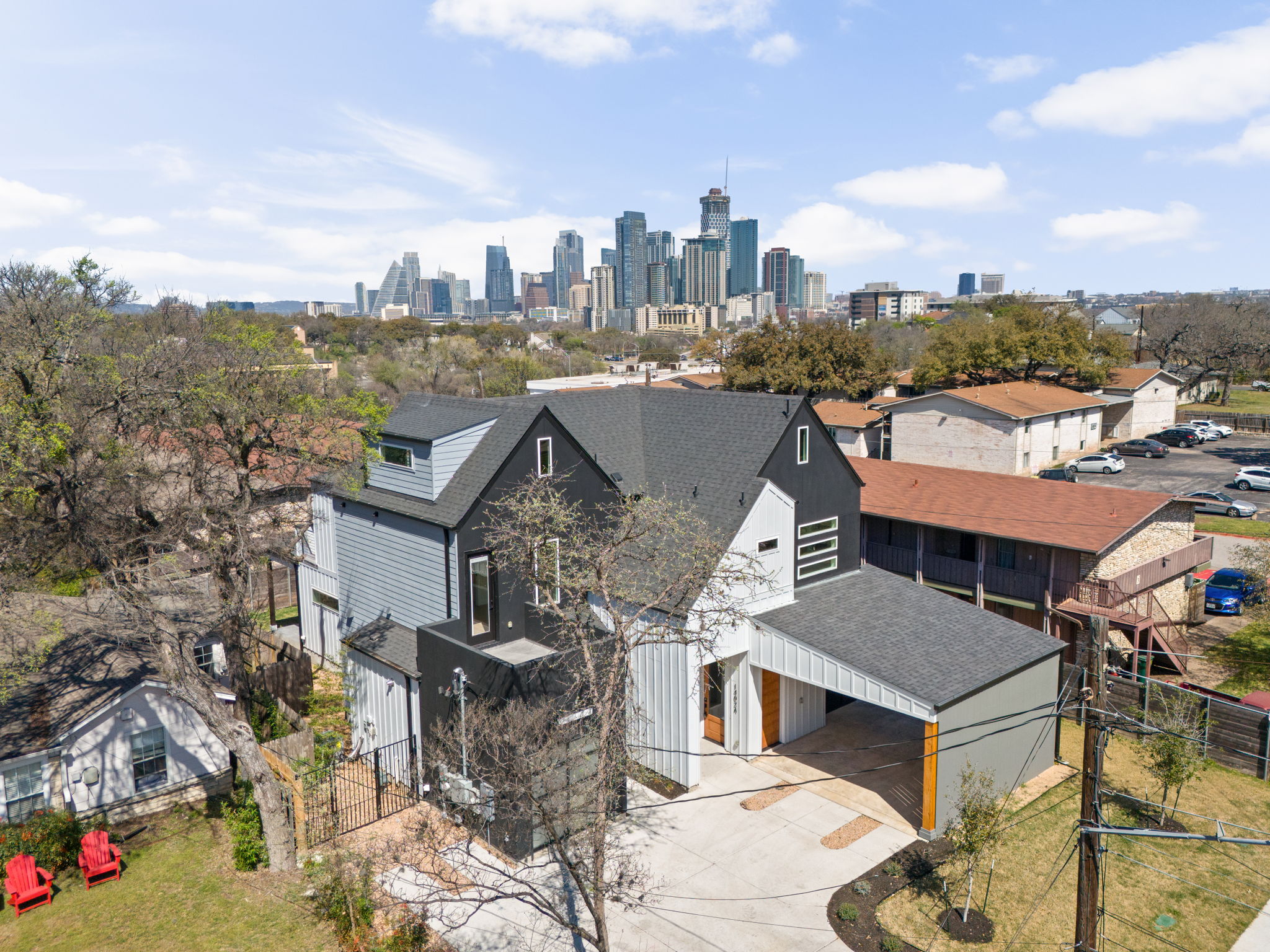 1402 Summit Street, Unit B Austin, TX 78741 - Photo 3 of 36