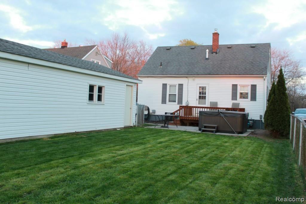 15439 Dayton Road Monroe, MI 48161 - Photo 19 of 20 IMG_0642.jpg
