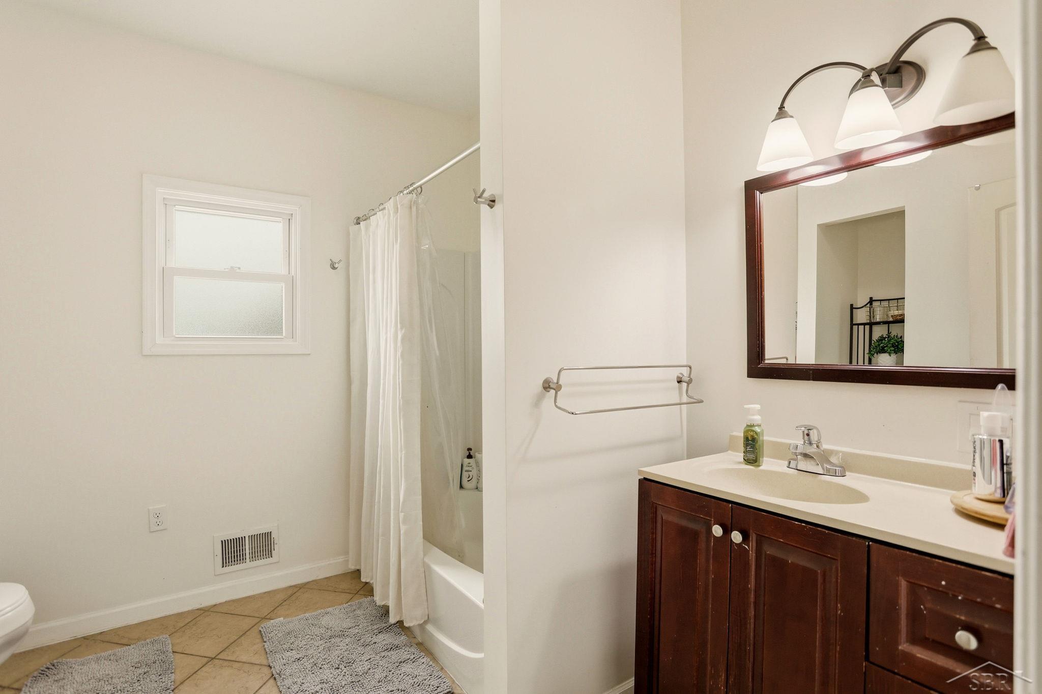 3285 Kochville Road Saginaw, MI 48604 - Photo 18 of 52