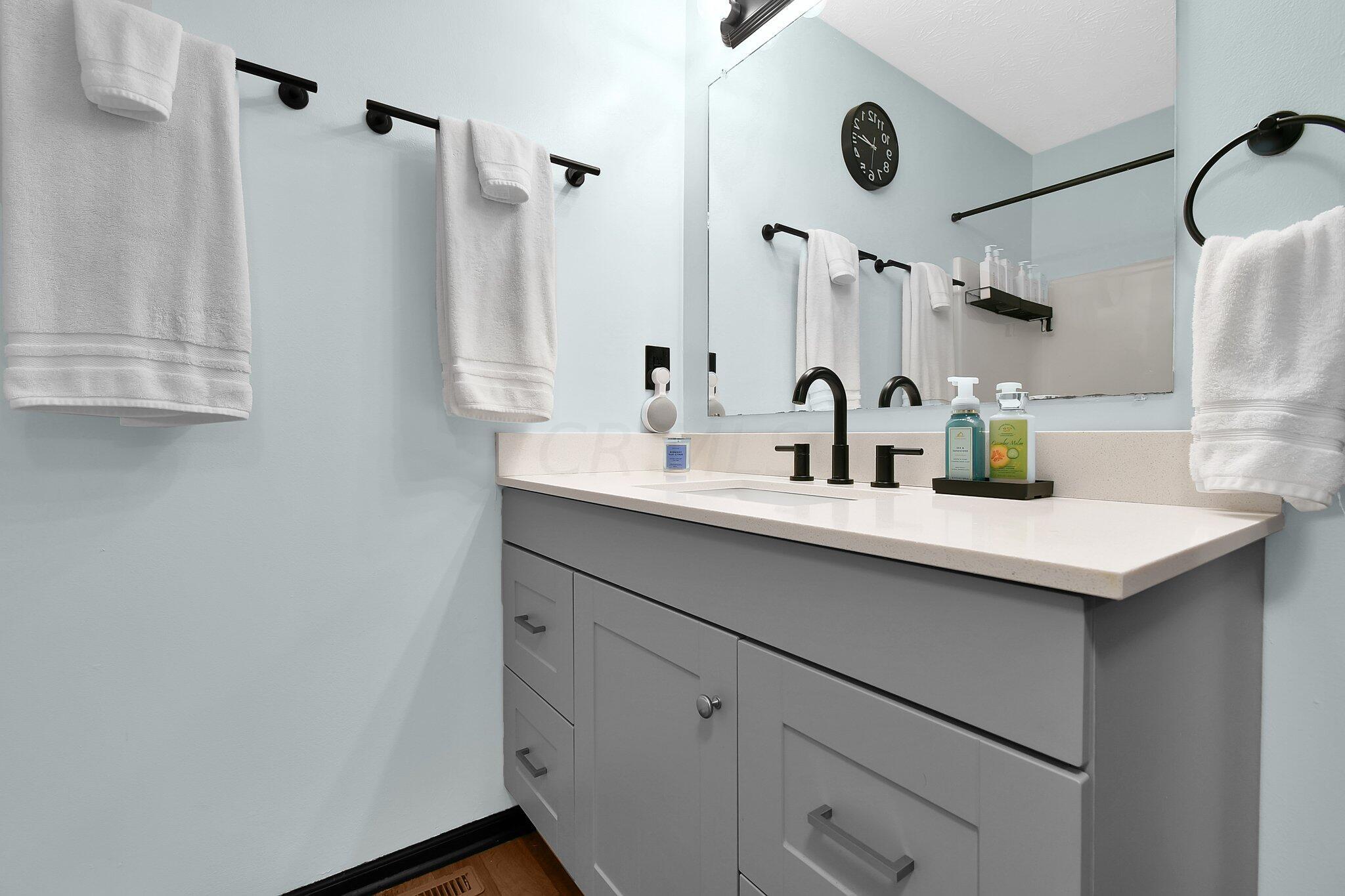 2736 Raphael Drive Columbus, OH 43232 - Photo 11 of 22 12-web-or-mls-2736-raphael-dr
