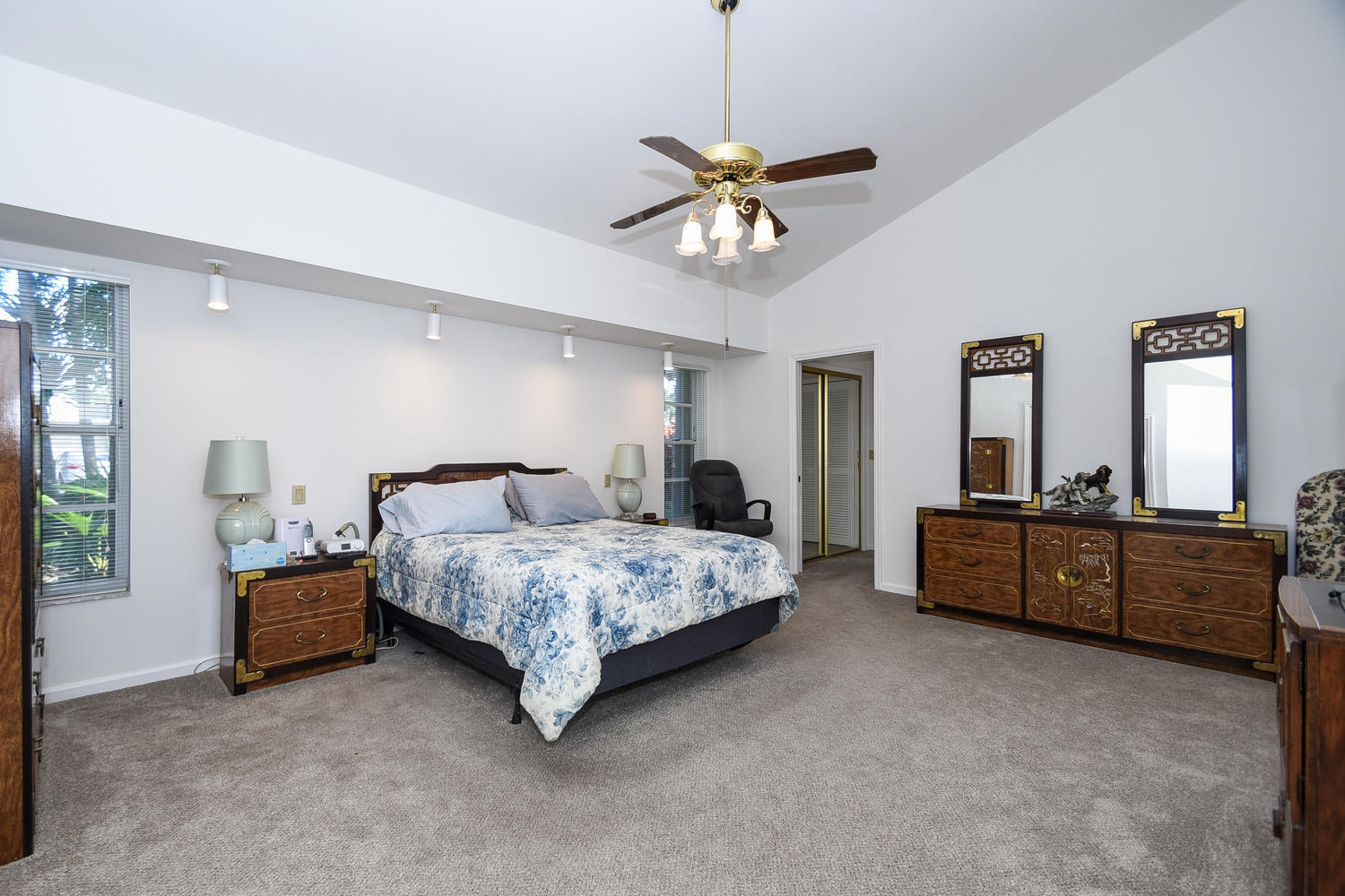 7090 Northwest 3rd Avenue Boca Raton, FL 33487 - Photo 12 of 23 7090 NW 3rd Ave Boca Raton FL-large-016-