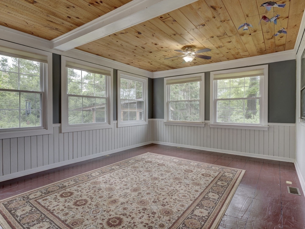 33-36 Overlook Road Holland, MA 01521 - Photo 16 of 38