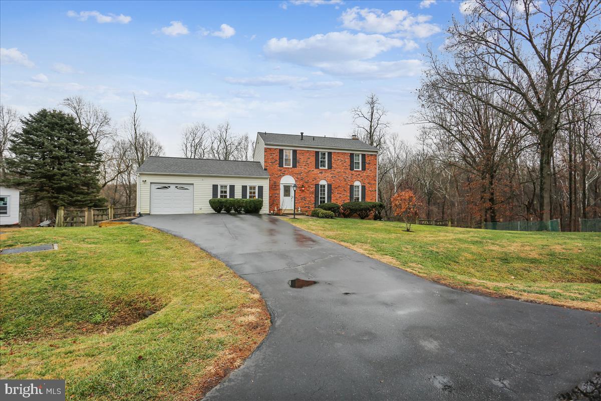 6600 Garrett Road Rockville, MD 20855 - Photo 57 of 66 Large paved driveway