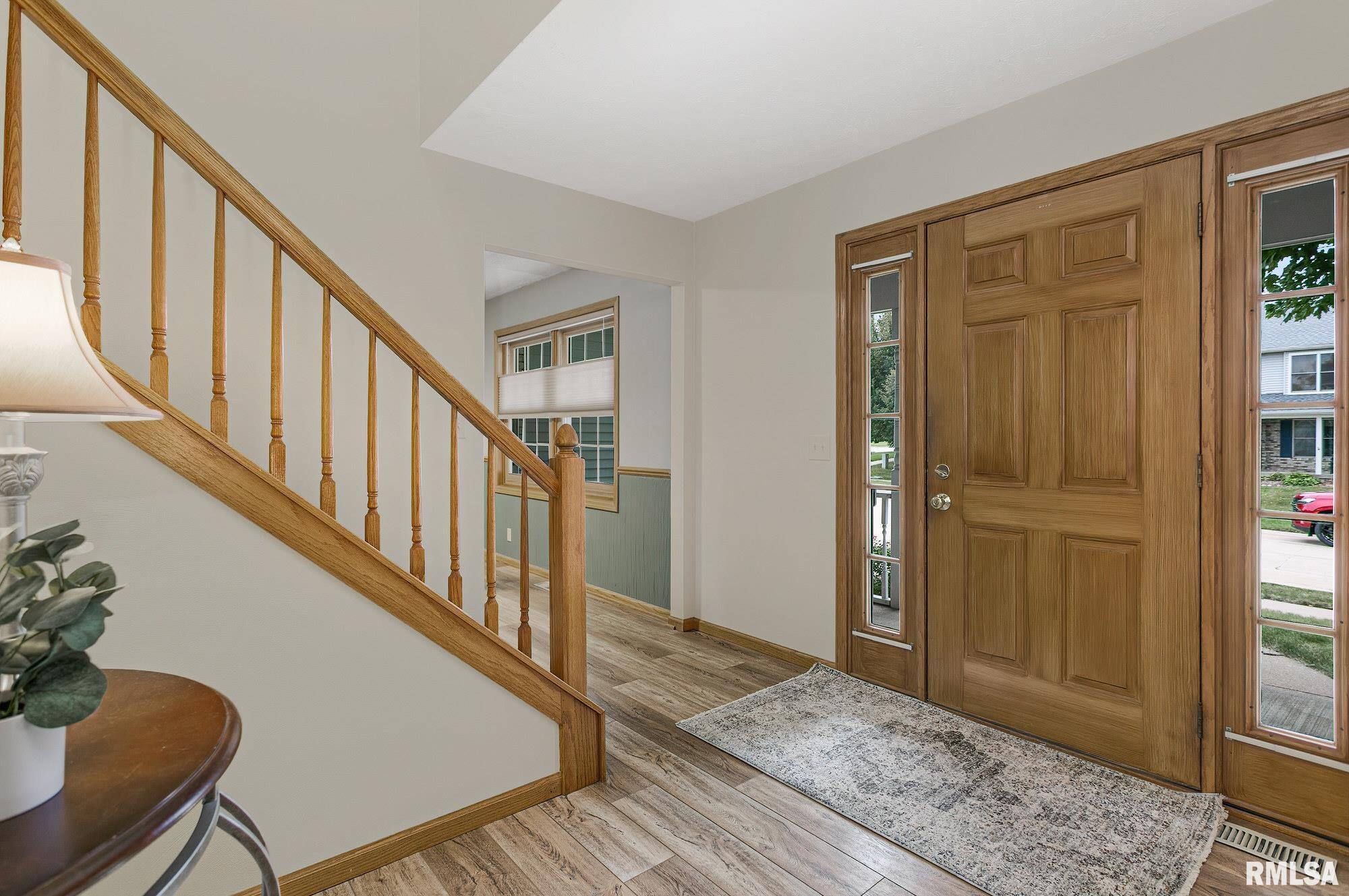 2350 Hunter Road Bettendorf, IA 52722 - Photo 2 of 35 Gallery Image 2