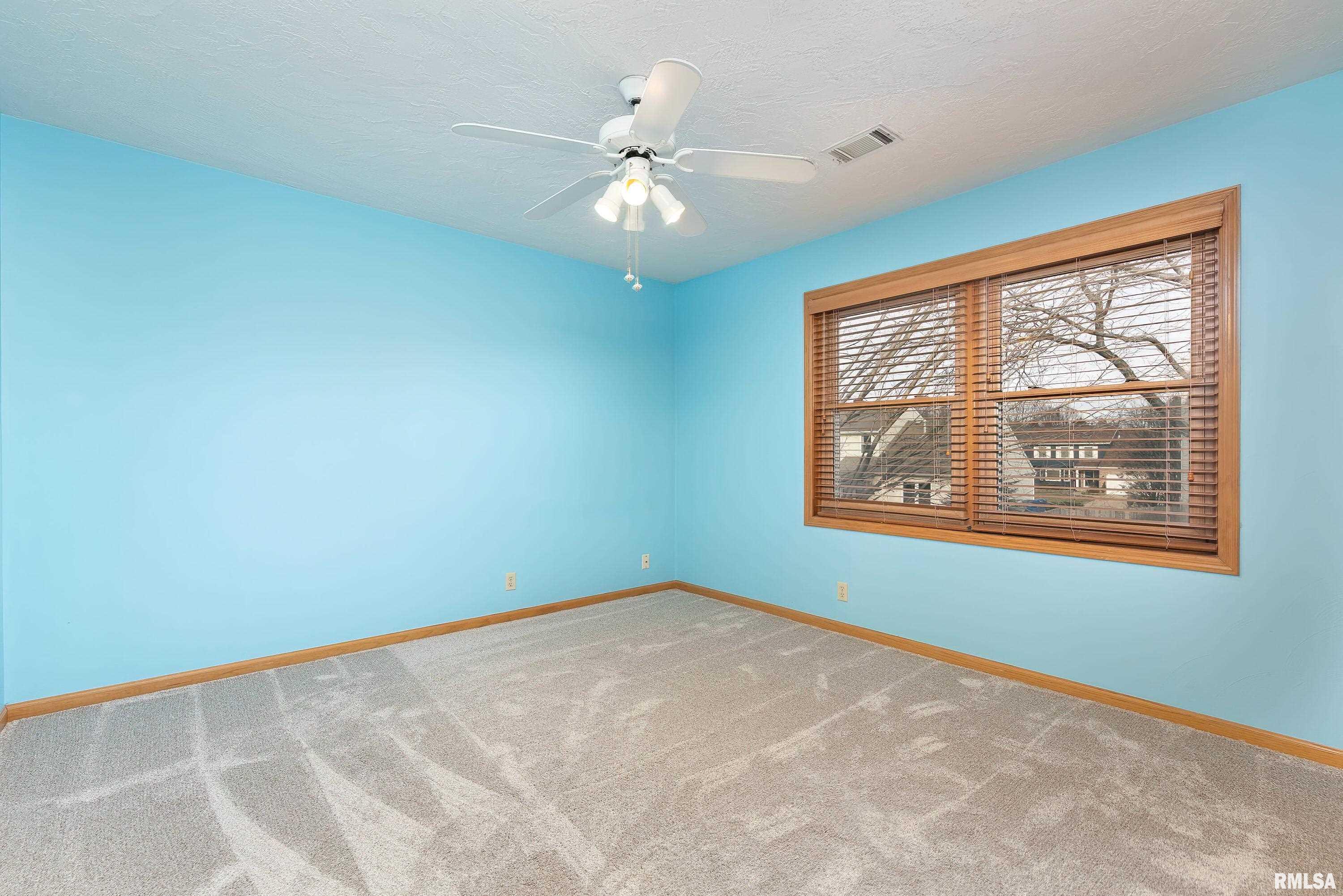 2350 Hunter Road Bettendorf, IA 52722 - Photo 22 of 35 Gallery Image 22