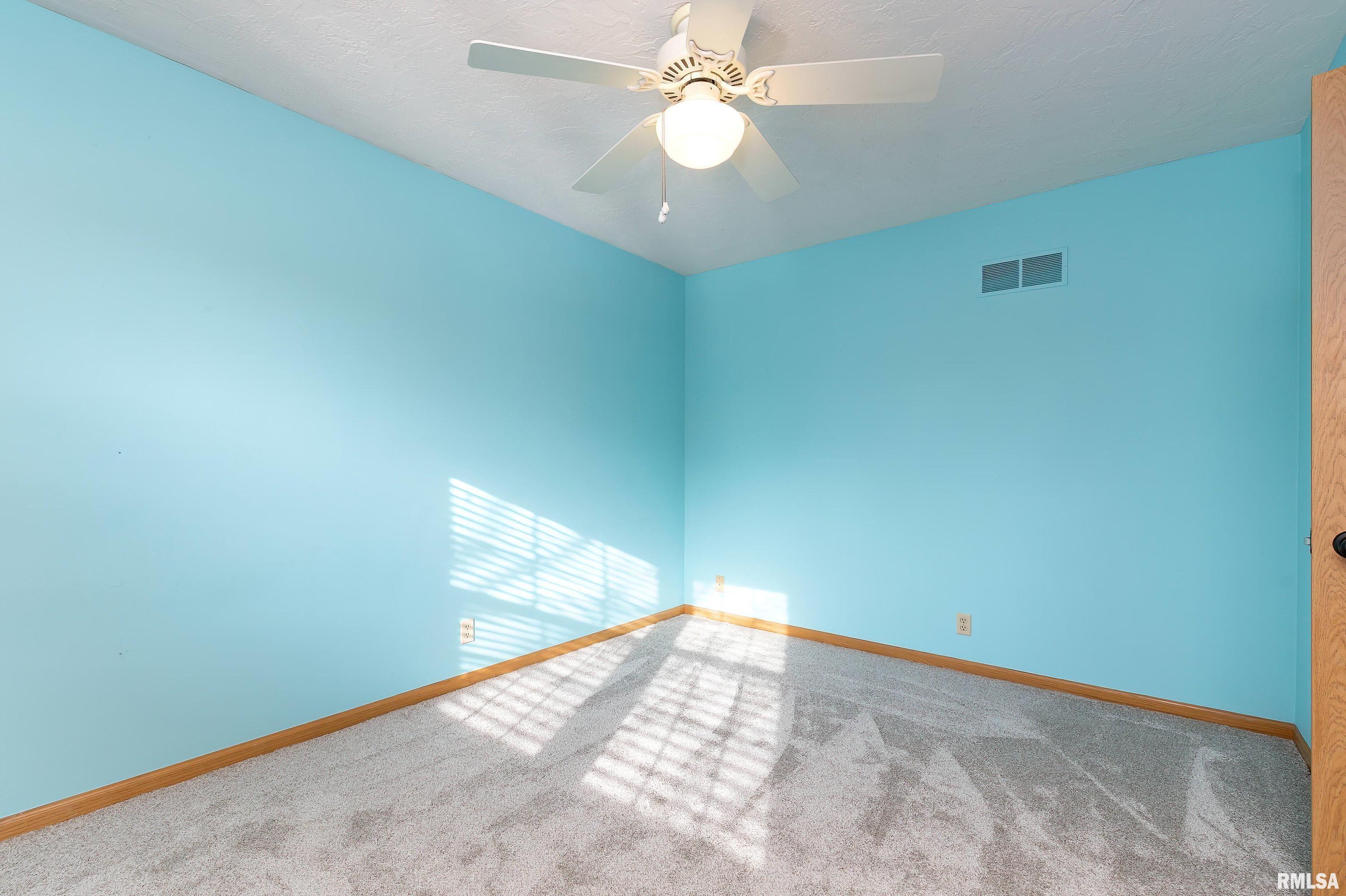 2350 Hunter Road Bettendorf, IA 52722 - Photo 24 of 35 Gallery Image 24