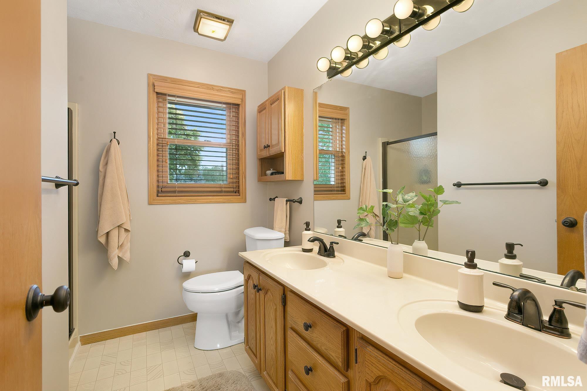 2350 Hunter Road Bettendorf, IA 52722 - Photo 26 of 35 Gallery Image 26