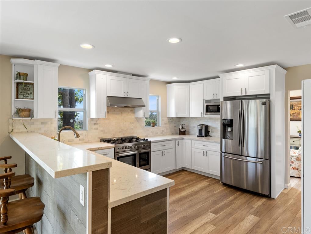 15055 Eastvale Road Poway, CA 92064 - Photo 5 of 25