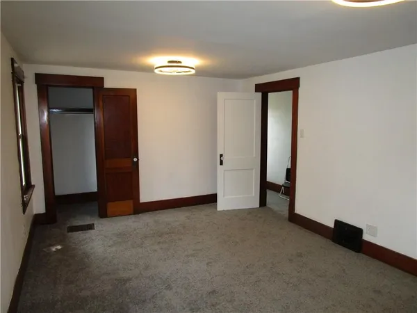 $209,000 | 2019 Parkdale Avenue, Hermitage, PA 16148