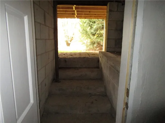 $219,000 | 2019 Parkdale Avenue, Hermitage, PA 16148