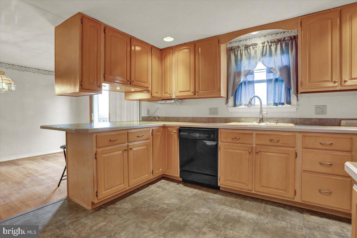 33 Kings Boulevard Reading, PA 19607 - Photo 23 of 37