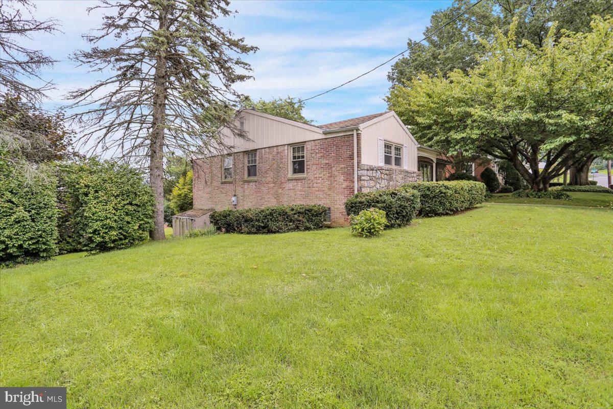 33 Kings Boulevard Reading, PA 19607 - Photo 36 of 37
