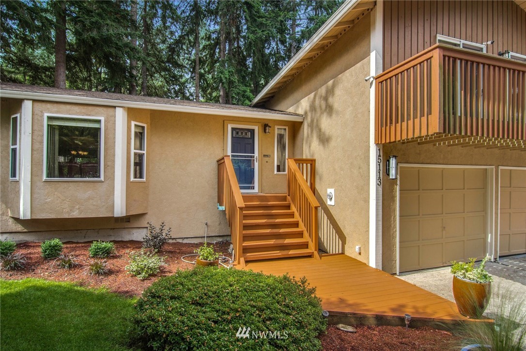 15113 Southeast 141st Place Renton, WA 98059 - Photo 2 of 25 Gallery Image 2