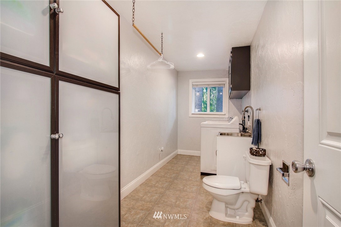 15113 Southeast 141st Place Renton, WA 98059 - Photo 12 of 25 Gallery Image 12