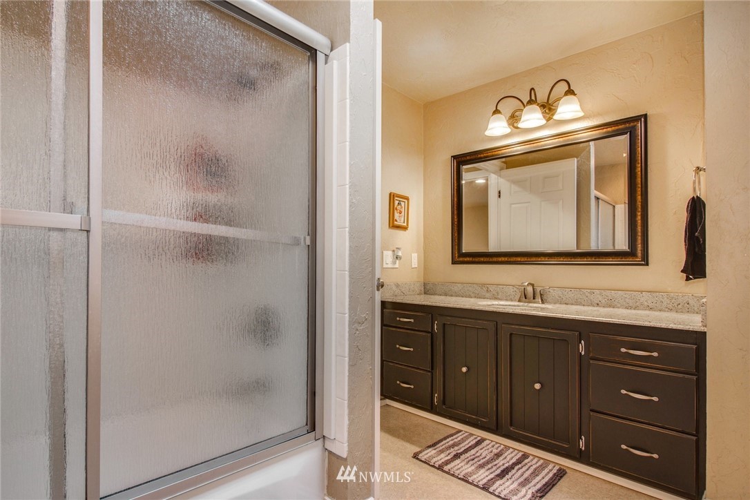 15113 Southeast 141st Place Renton, WA 98059 - Photo 19 of 25 Gallery Image 19