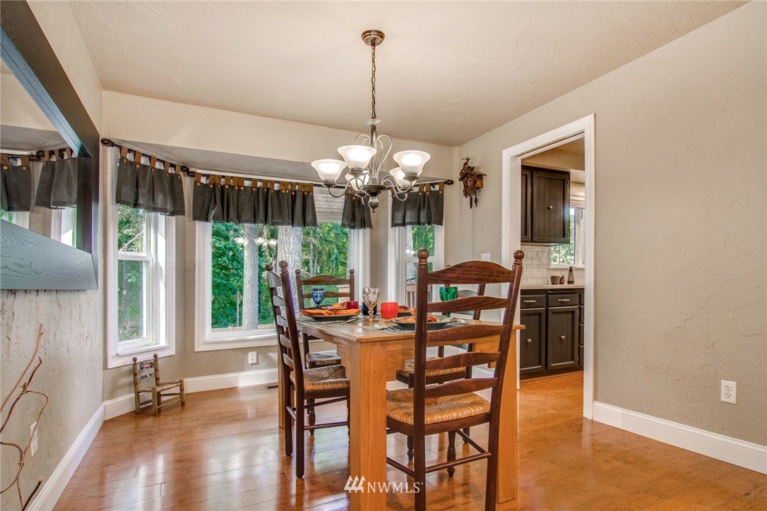 15113 Southeast 141st Place Renton, WA 98059 - Photo 6 of 25 Gallery Image 6