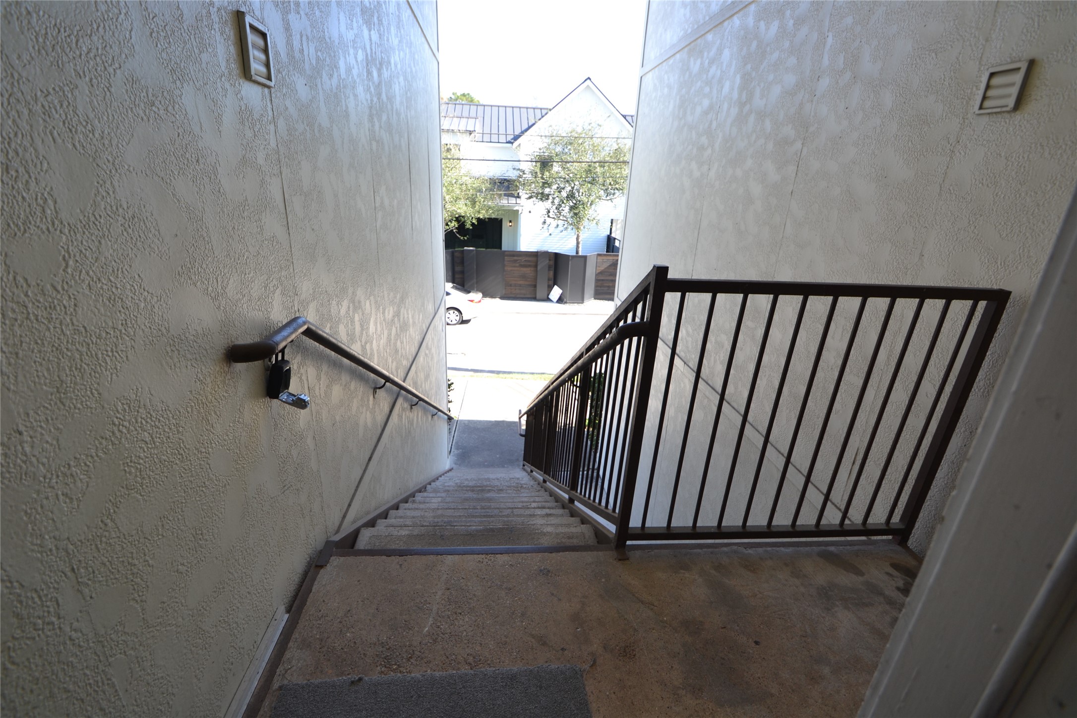 304 Dell Court, Unit 7 Houston, TX 77009 - Photo 15 of 22