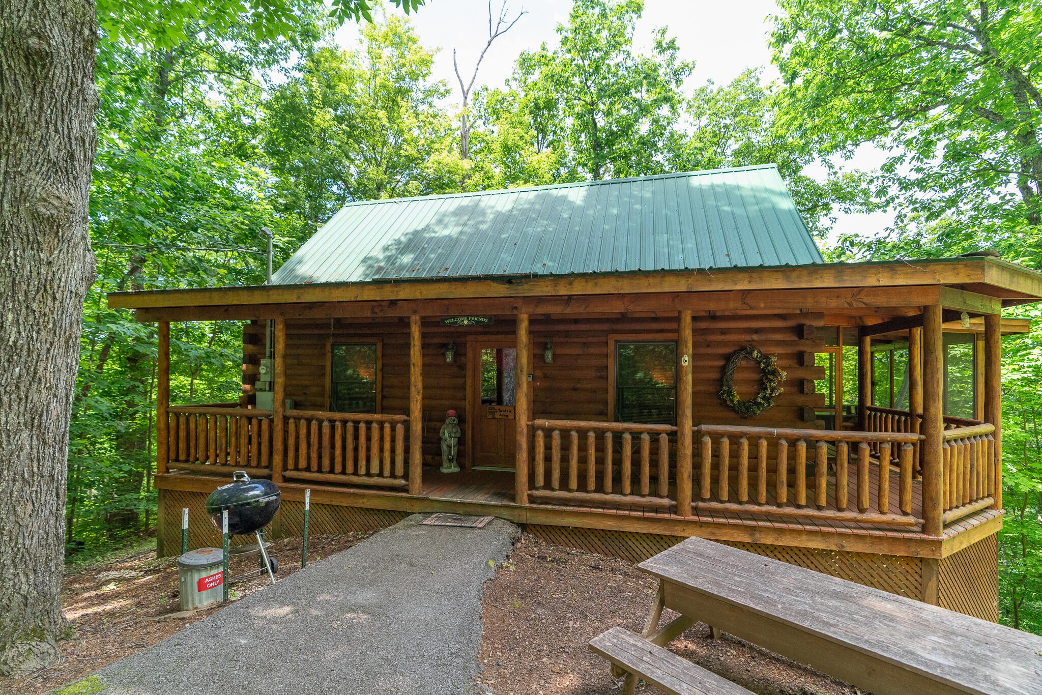 2129 Red Bud Road Sevierville, TN 37876 - Photo 2 of 32 Gallery Image 2