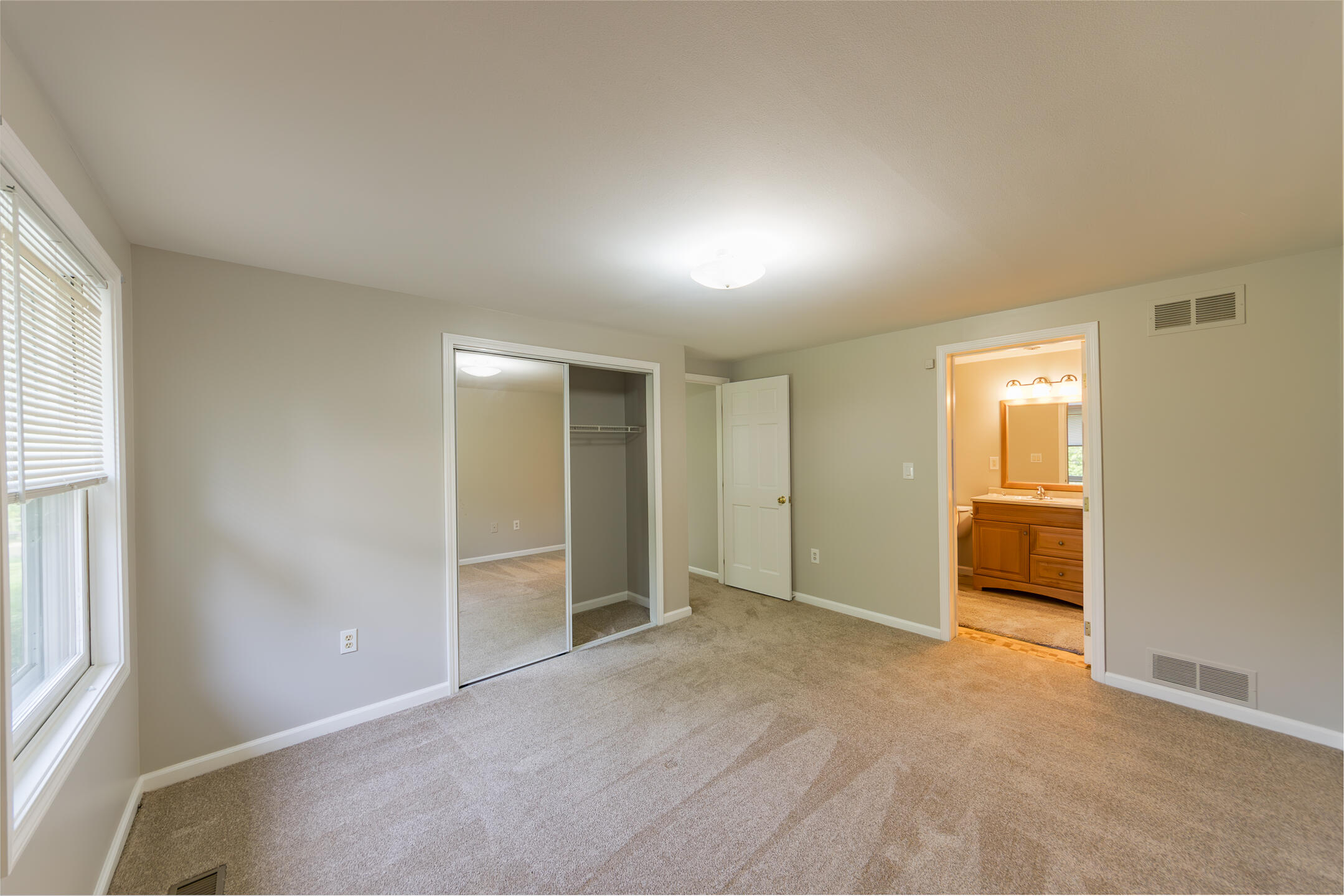 18545 Ridge Road Northville, MI 48167 - Photo 8 of 29 The BENEFIT of this Northville Ranch (5)