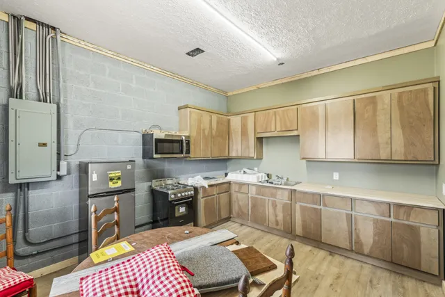 $4,000,000 | 1100 Winchester Highway, Fayetteville, TN 37334