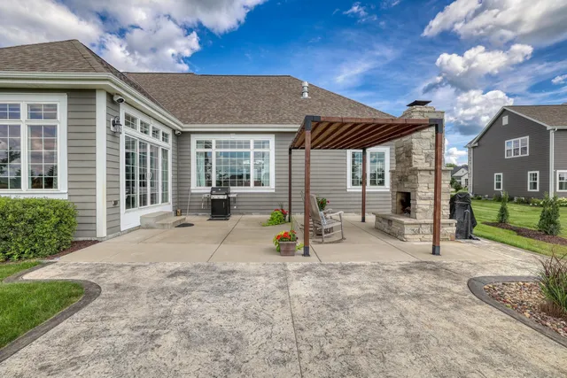 $1,149,000 | 3127 Monona Court, Summit, WI 53066