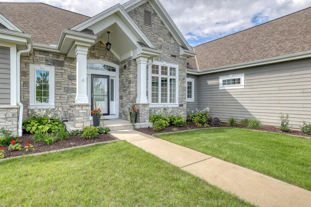 $1,149,000 | 3127 Monona Court, Summit, WI 53066