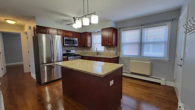 $1,380,000 | 7649 West Irving Park Road, Chicago, IL 60634