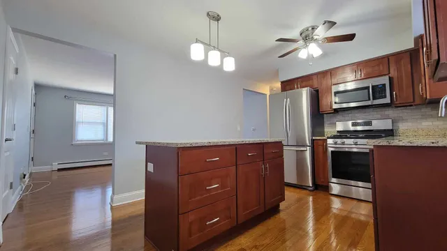 $1,380,000 | 7649 West Irving Park Road, Chicago, IL 60634