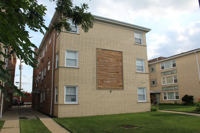 $1,380,000 | 7649 West Irving Park Road, Chicago, IL 60634