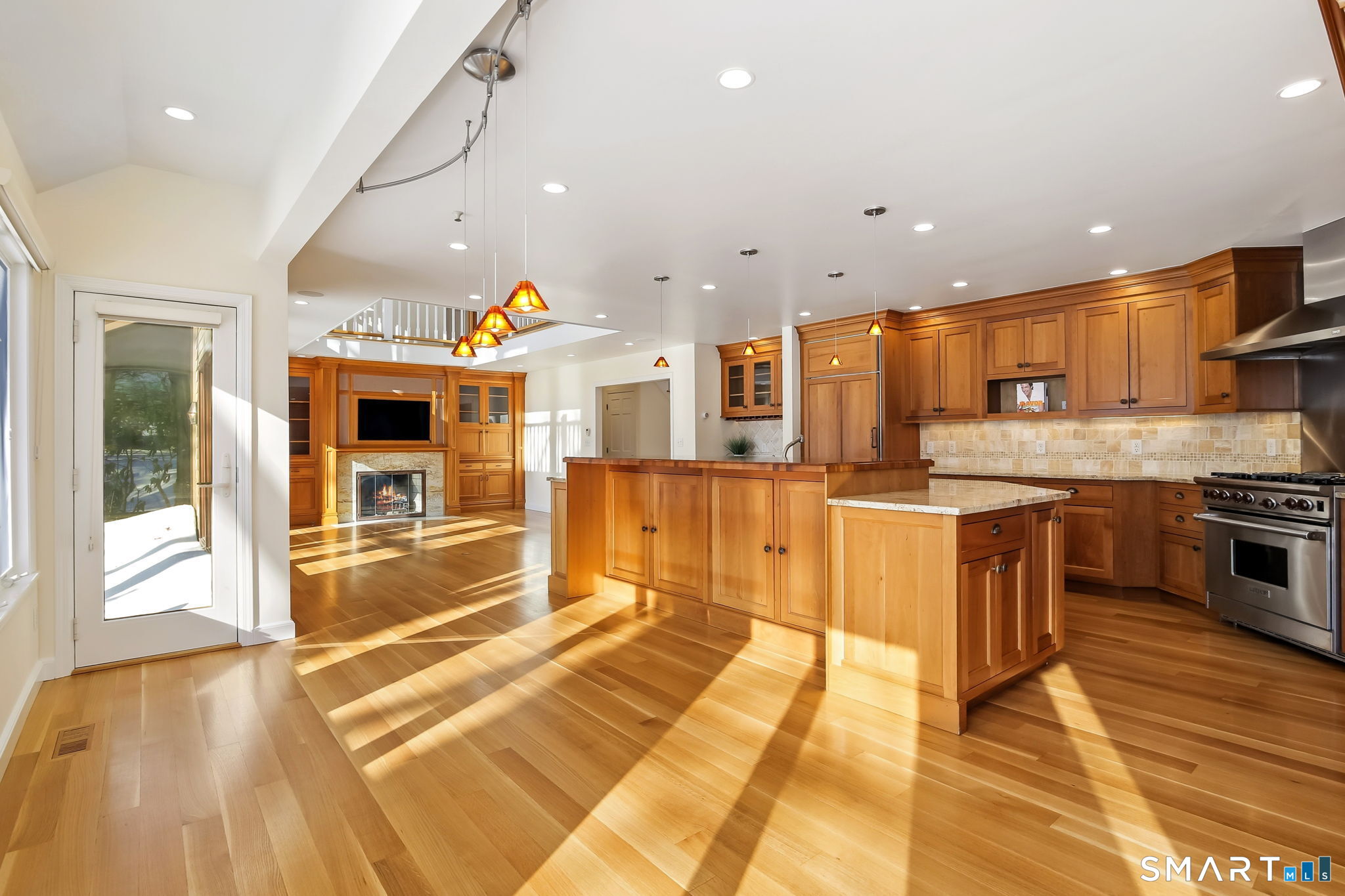 59 Emerald Lane Stamford, CT 06905 - Photo 11 of 37